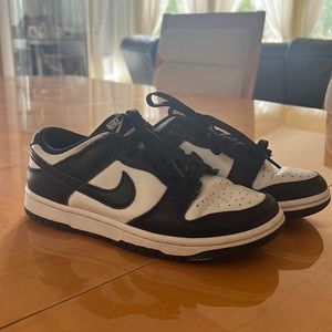 Nike panda dunks